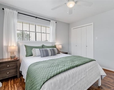 607 W Cedar Street - Photo Thumbnail 18