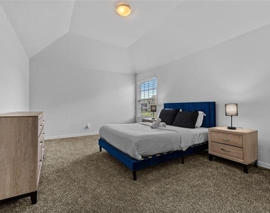 2305 Hickey Drive - Photo Thumbnail 12