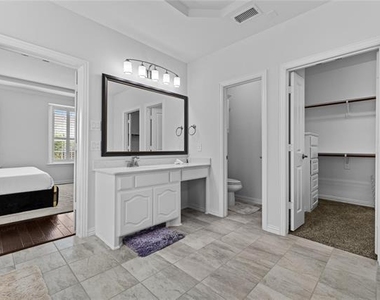 2305 Hickey Drive - Photo Thumbnail 21
