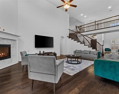 2305 Hickey Drive - Photo Thumbnail 5
