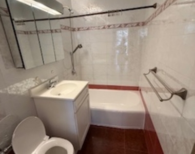 759 East 10th Street - Photo Thumbnail 7