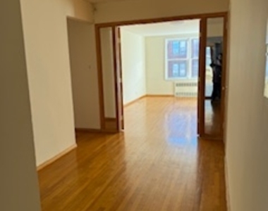 759 East 10th Street - Photo Thumbnail 2