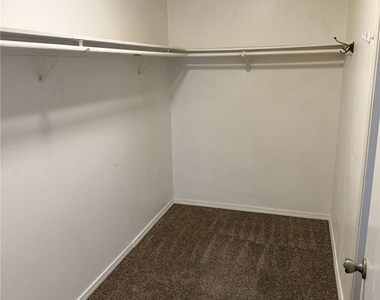 9090 Colony Place - Photo Thumbnail 13