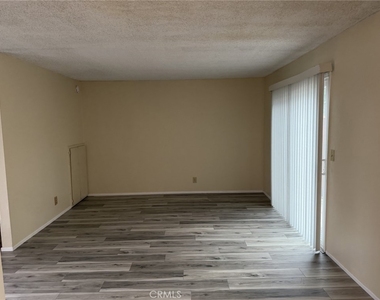 9090 Colony Place - Photo Thumbnail 5