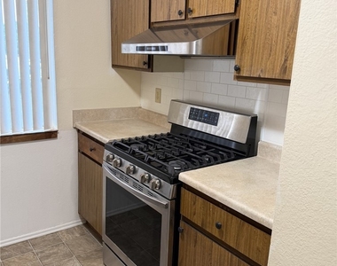 9090 Colony Place - Photo Thumbnail 2