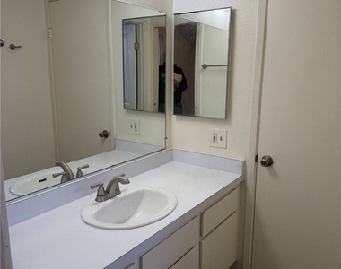 9090 Colony Place - Photo Thumbnail 10