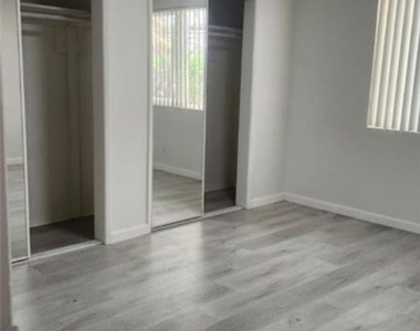 312 E Dryden Street - Photo Thumbnail 14