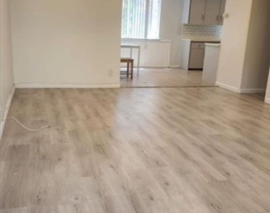 312 E Dryden Street - Photo Thumbnail 3