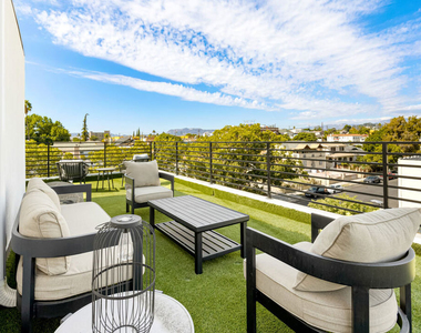 222 N Coronado Street - Photo Thumbnail 14