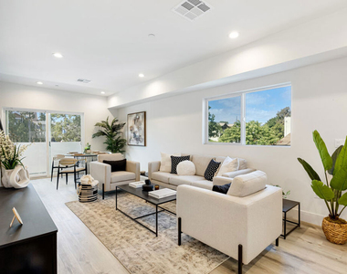 222 N Coronado Street - Photo Thumbnail 1