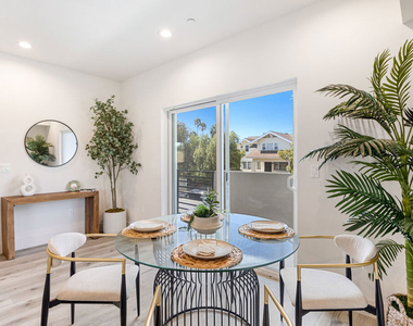 222 N Coronado Street - Photo Thumbnail 10