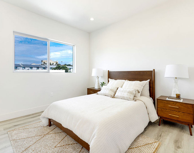 222 N Coronado Street - Photo Thumbnail 6