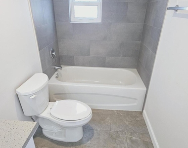 914 10th Street - Photo Thumbnail 16