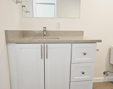914 10th Street - Photo Thumbnail 17