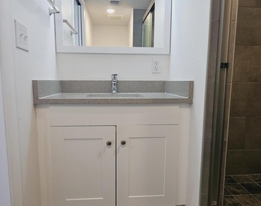 914 10th Street - Photo Thumbnail 10