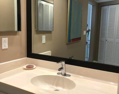 2800 N Ocean Drive - Photo Thumbnail 20