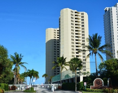 2800 N Ocean Drive - Photo Thumbnail 2