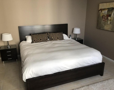 2800 N Ocean Drive - Photo Thumbnail 17