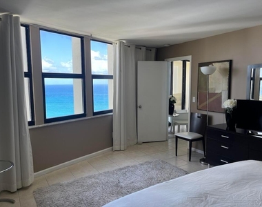 2800 N Ocean Drive - Photo Thumbnail 19