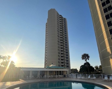 2800 N Ocean Drive - Photo Thumbnail 32