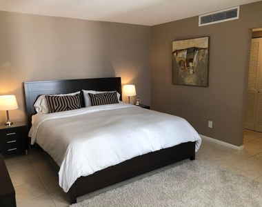 2800 N Ocean Drive - Photo Thumbnail 16