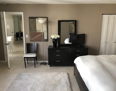 2800 N Ocean Drive - Photo Thumbnail 18