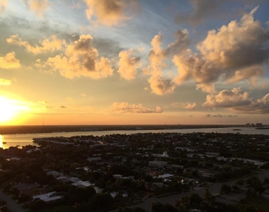 2800 N Ocean Drive - Photo Thumbnail 37