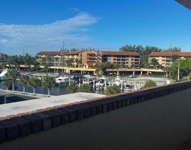 20 Yacht Club Drive - Photo Thumbnail 20