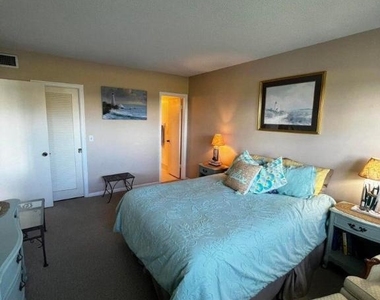 20 Yacht Club Drive - Photo Thumbnail 12