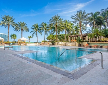 550 Okeechobee Boulevard - Photo Thumbnail 16