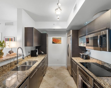 550 Okeechobee Boulevard - Photo Thumbnail 1