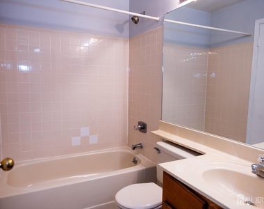 2162 Ash Court - Photo Thumbnail 10