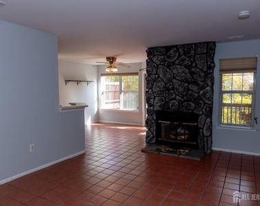 2162 Ash Court - Photo Thumbnail 3