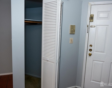 2162 Ash Court - Photo Thumbnail 8