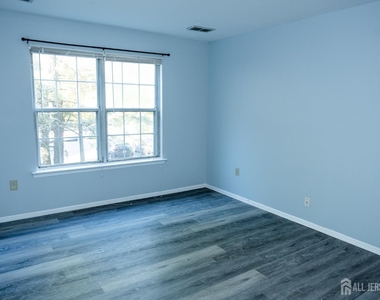 2162 Ash Court - Photo Thumbnail 11