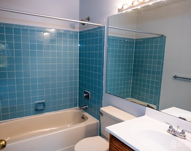 2162 Ash Court - Photo Thumbnail 15