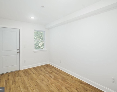 653 N Preston Street - Photo Thumbnail 8