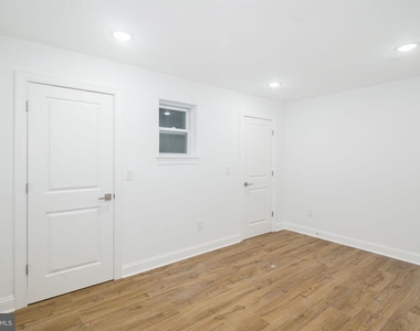 653 N Preston Street - Photo Thumbnail 3