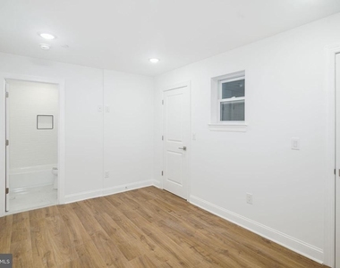 653 N Preston Street - Photo Thumbnail 4