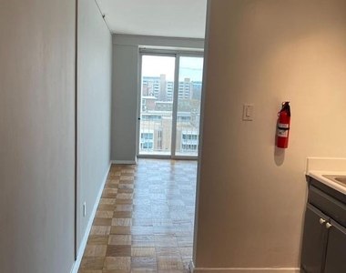 1435 4th Street Sw - Photo Thumbnail 5