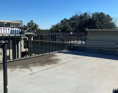 5914 Lago Vista Way - Photo Thumbnail 15