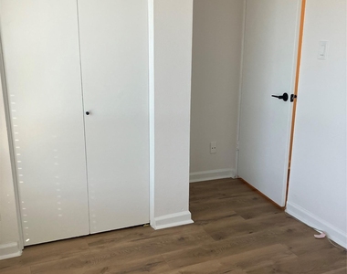 5914 Lago Vista Way - Photo Thumbnail 11