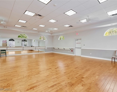 725 Saratoga Circle - Photo Thumbnail 39