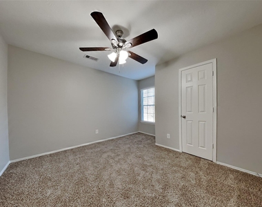 32106 Willow Creek Park - Photo Thumbnail 11