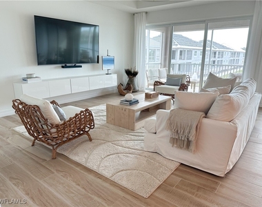 207 Indies Dr E - Photo Thumbnail 25