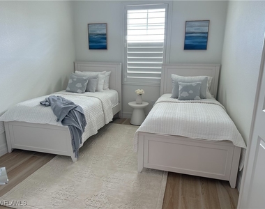 207 Indies Dr E - Photo Thumbnail 18