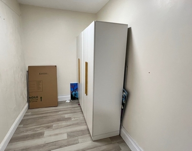 798 Miller Avenue - Photo Thumbnail 4
