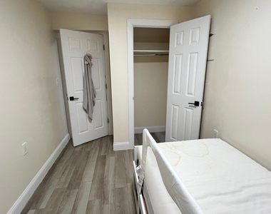 798 Miller Avenue - Photo Thumbnail 7
