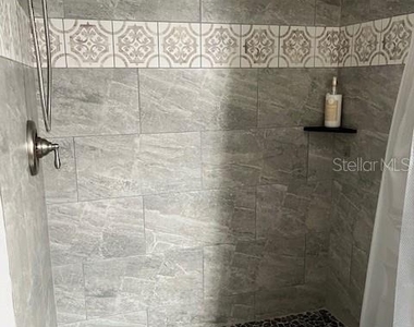 10764 70th Avenue - Photo Thumbnail 17