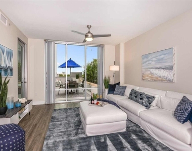 415 E Pine Street - Photo Thumbnail 10